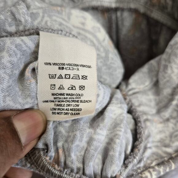 FREE PEOPLE Paisley Boho Short Sleeve Roll Cuff Jumpsuit Medium - Picture 9 of 11